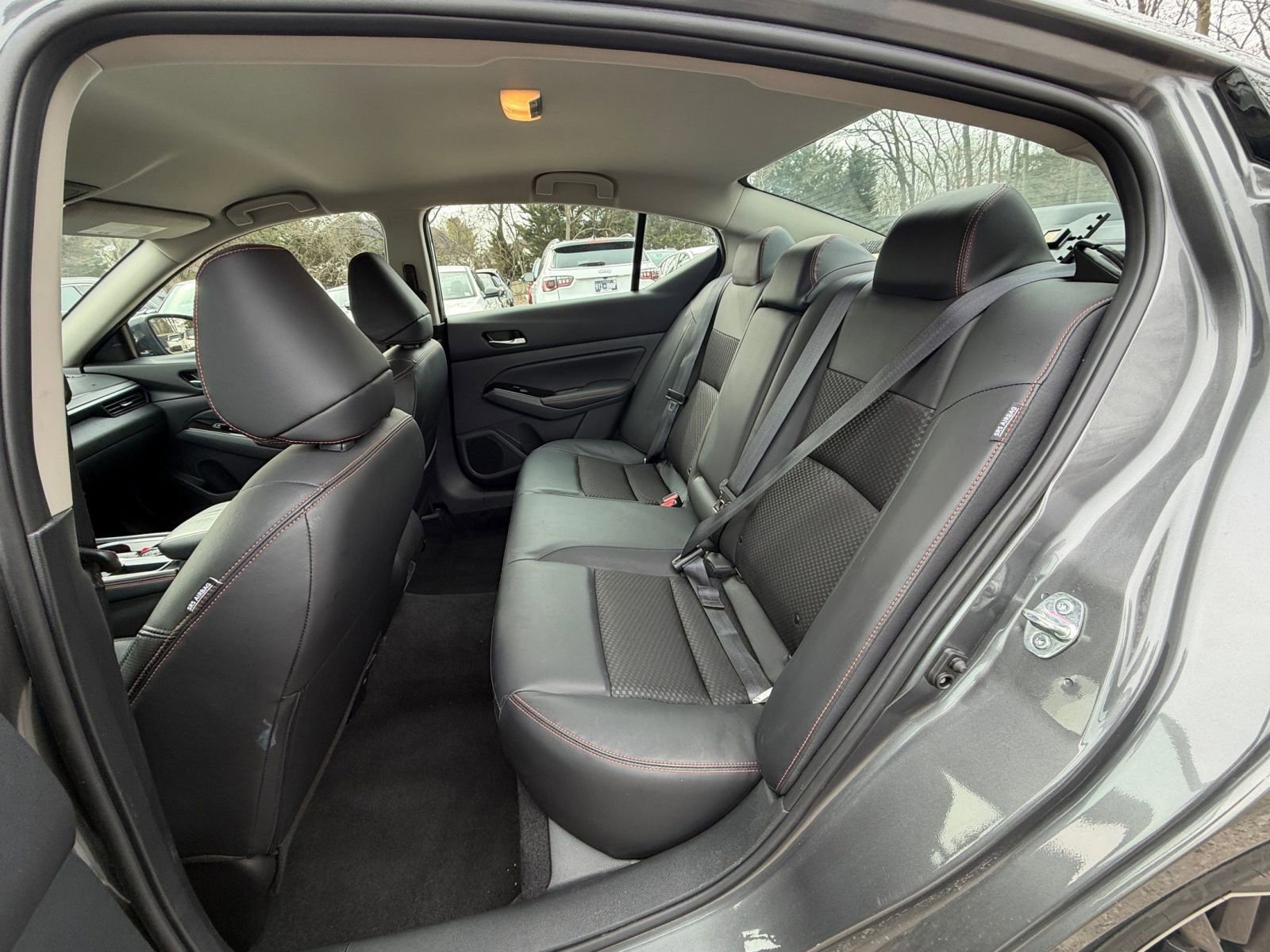 Used 2025 Nissan Altima 2.5 SR image 24