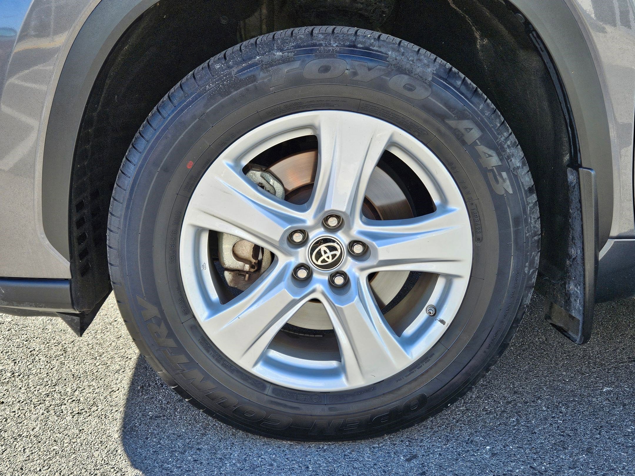 Used 2024 Toyota Highlander LE image 14