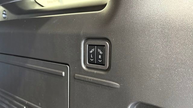 Used 2025 GMC Hummer EV 2X image 5