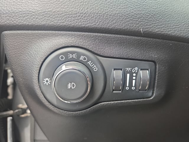 Used 2019 Jeep Compass Trailhawk AWD/4WD image 18
