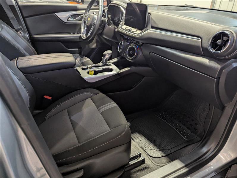 Used 2023 Chevrolet Blazer LT image 11