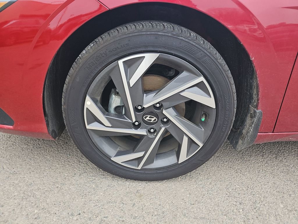 Used 2025 Hyundai Elantra Sport image 10