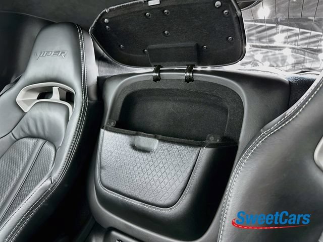 Used 2013 SRT Viper GTS w/ GTS Laguna Interior Pkg RWD image 28