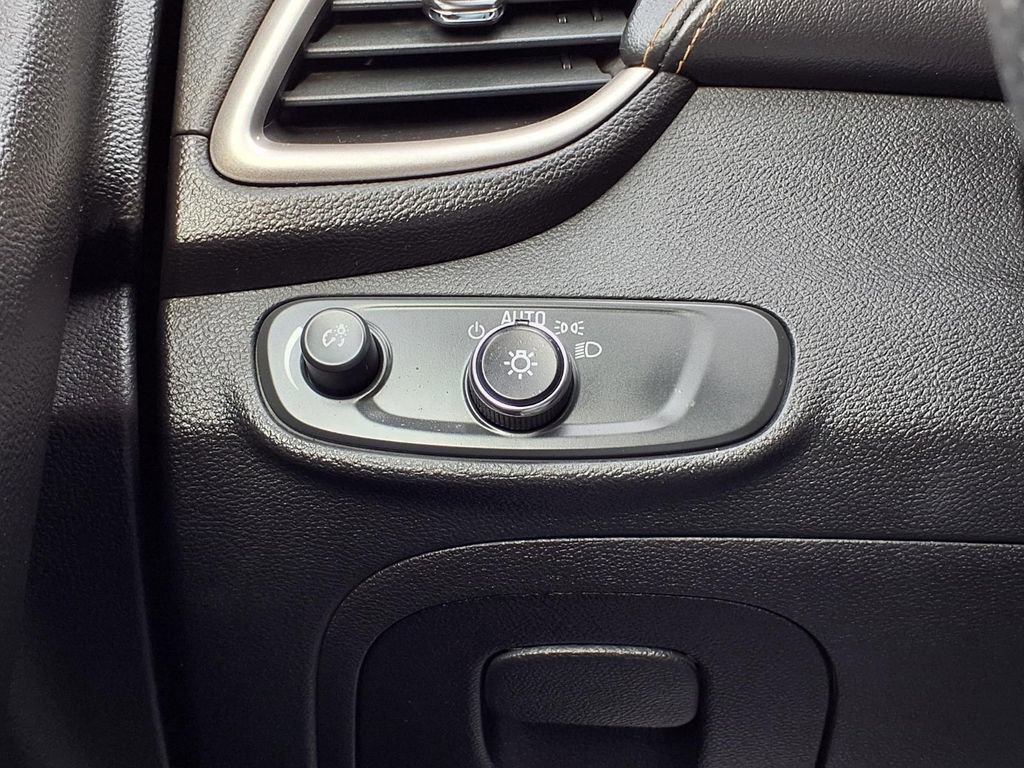 Used 2017 Chevrolet Trax LS w/ Fleet Convenience Package image 16