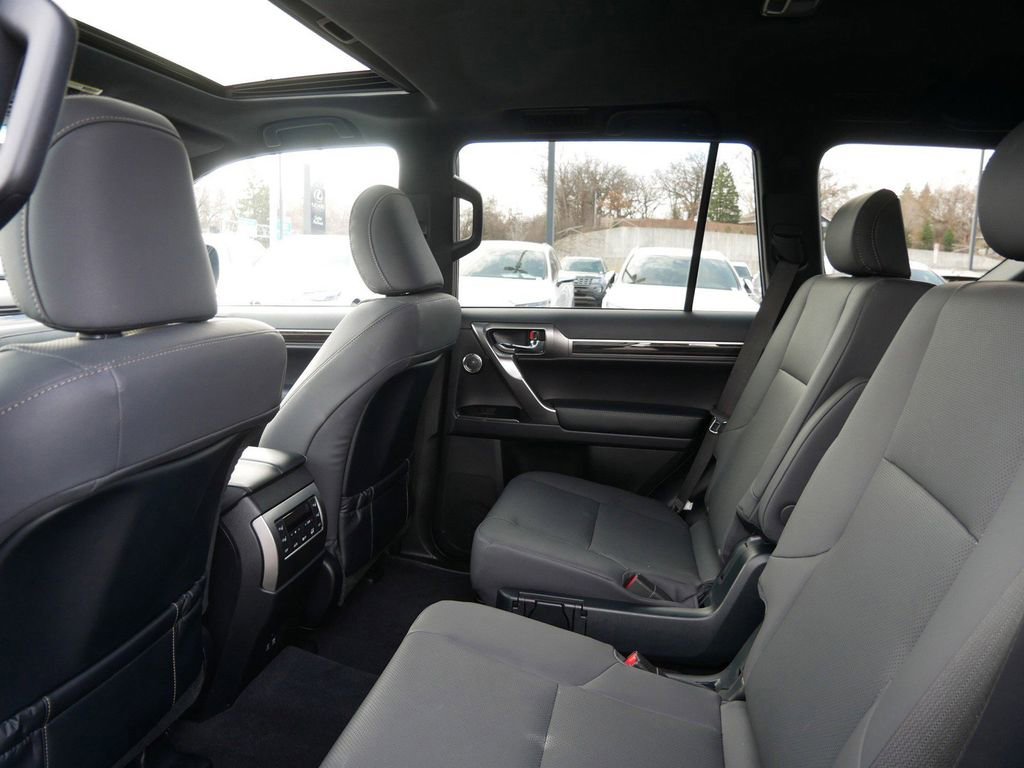 Certified 2023 Lexus GX 460 Premium image 11