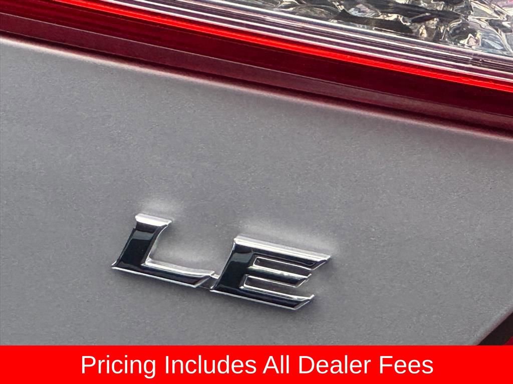 Used 2014 Toyota Camry LE FWD image 6