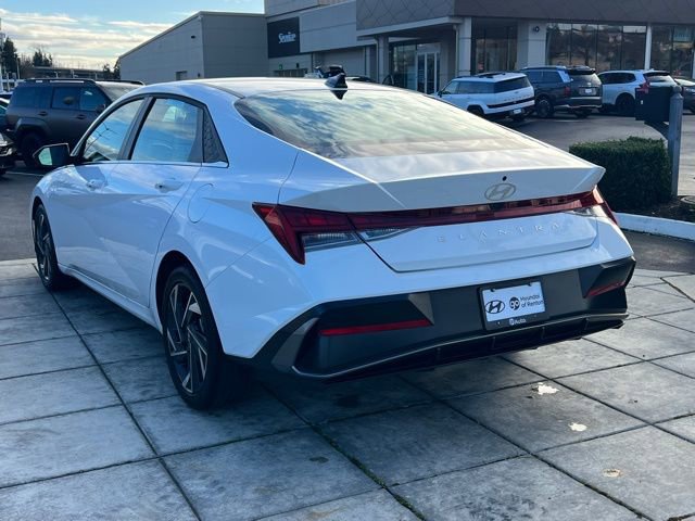 Certified 2025 Hyundai Elantra SEL image 9