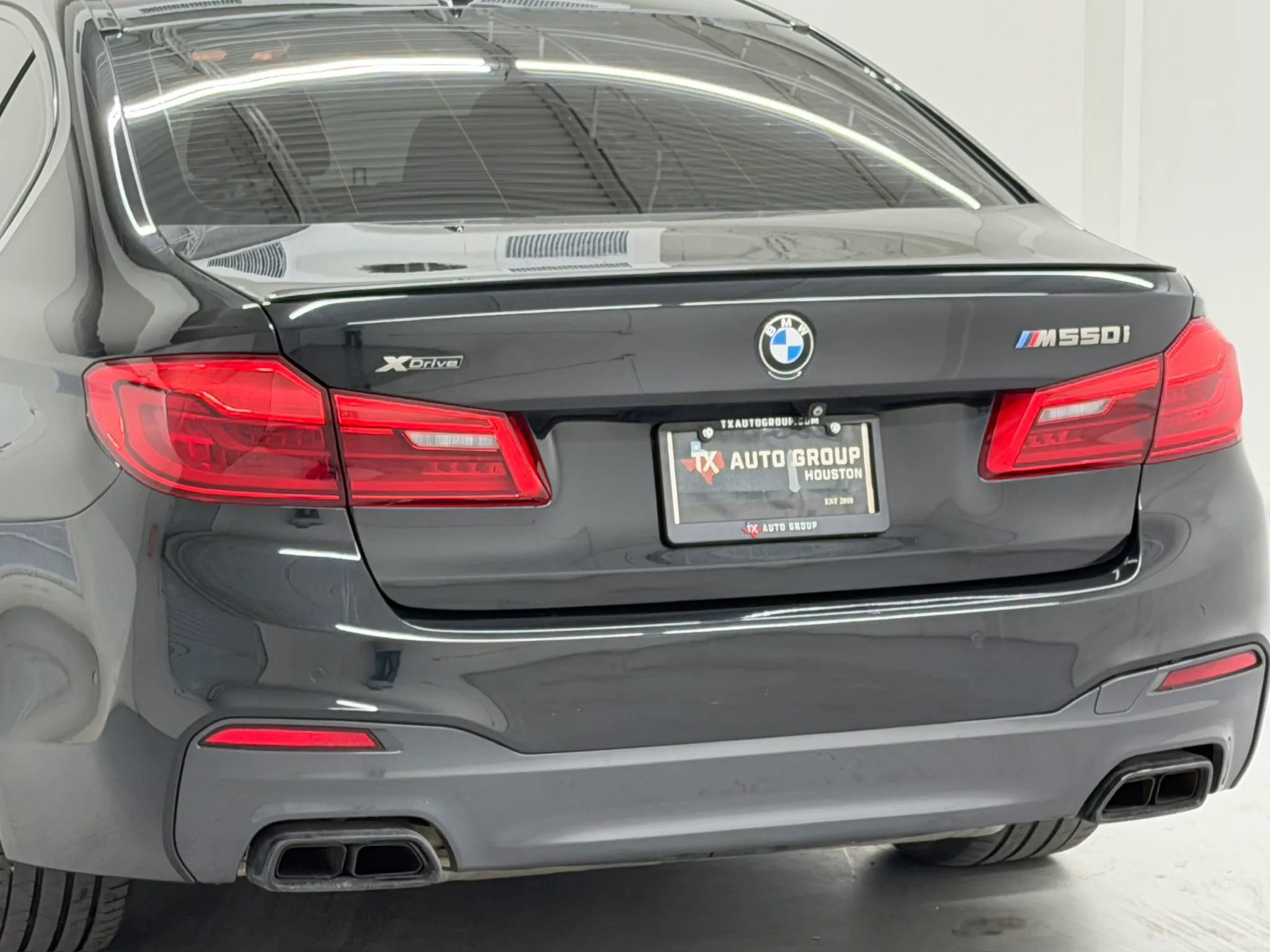 Used 2020 BMW M550i xDrive AWD/4WD image 39