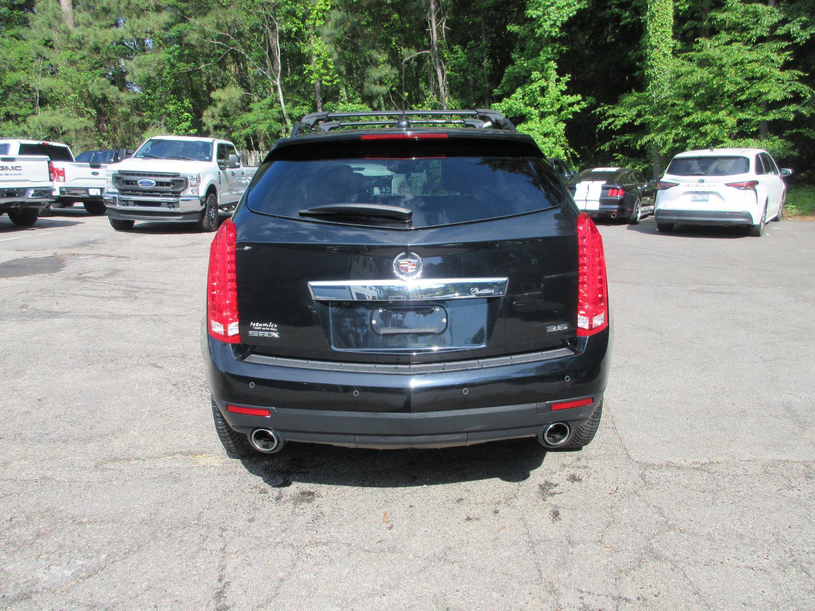 Used 2016 Cadillac SRX Luxury w/ Driver Awareness Package FWD image 4