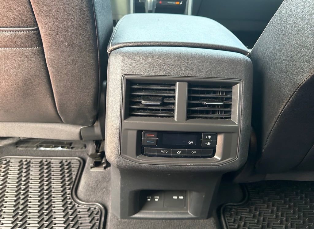 Used 2023 Volkswagen Atlas SE w/ Black Wheel Package AWD/4WD image 25