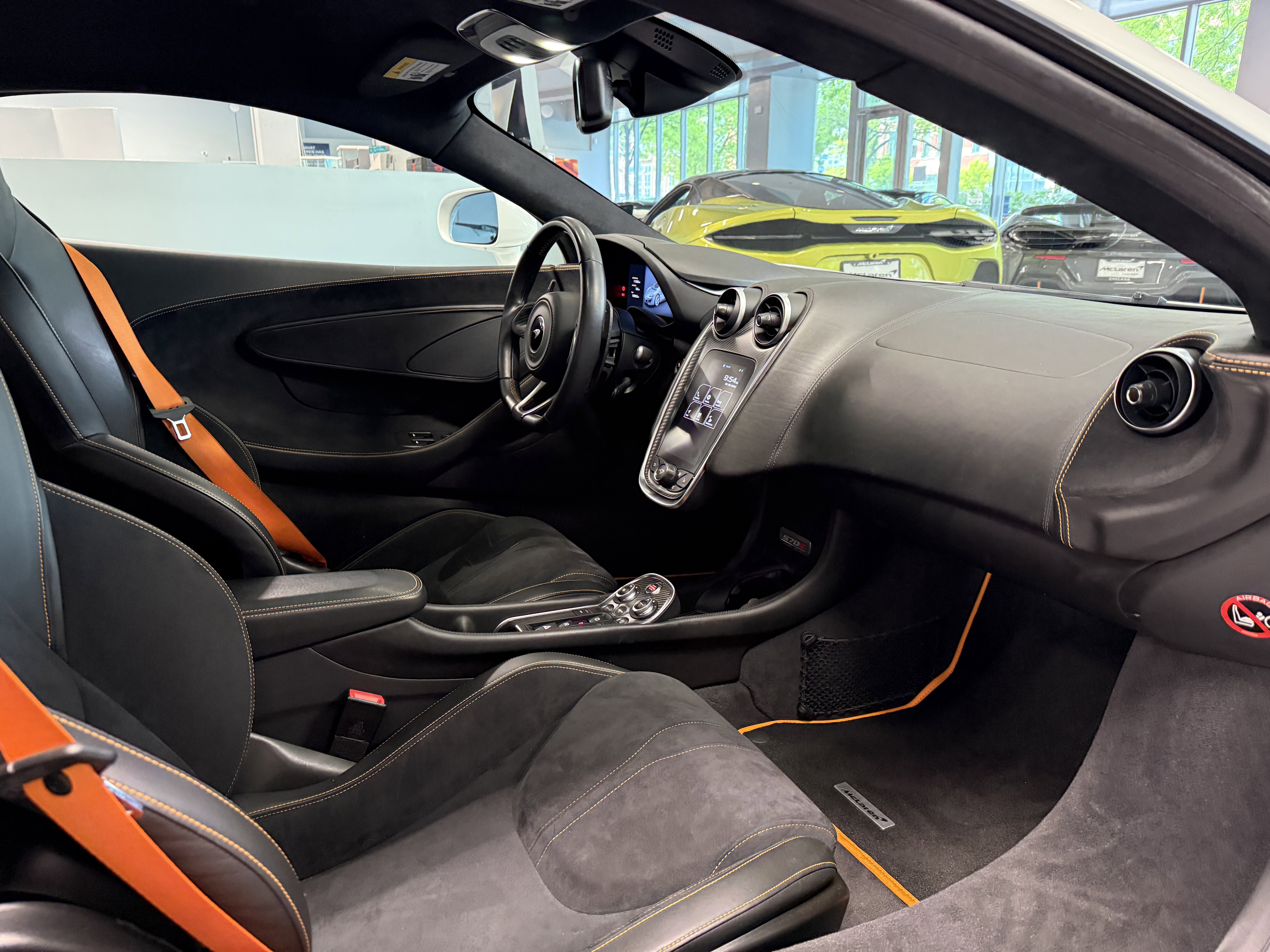 Used 2019 McLaren 570S Coupe RWD image 16