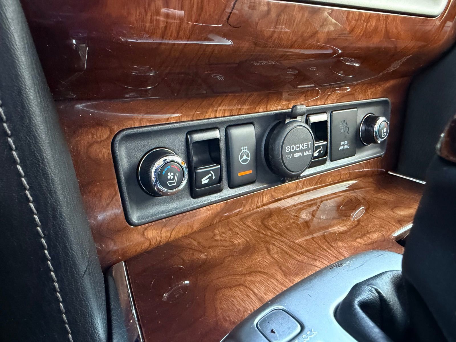 Used 2017 INFINITI QX80 4WD w/ Deluxe Technology Package image 25