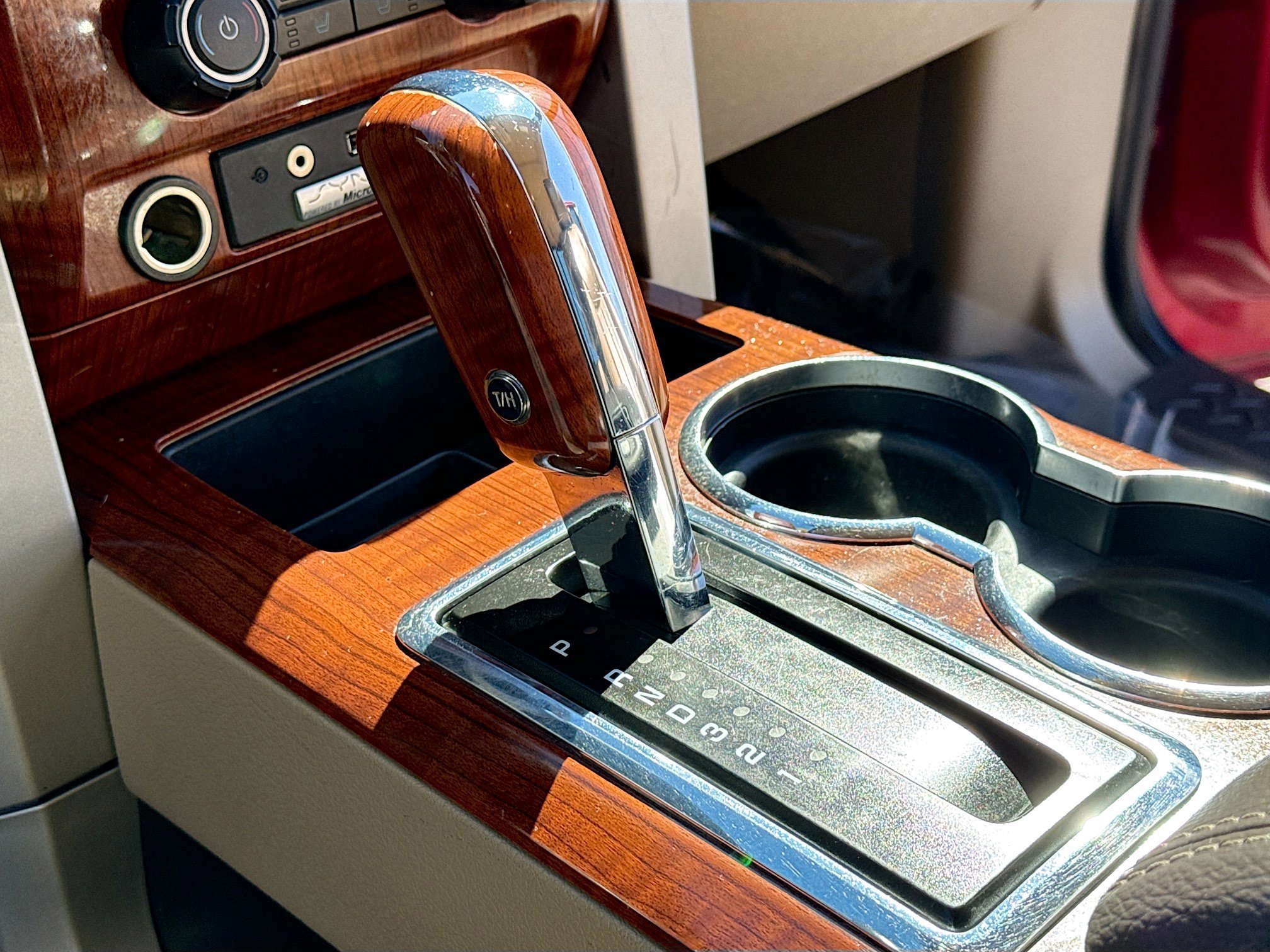 Used 2010 Ford F150 Lariat image 11