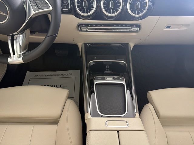 Used 2025 Mercedes-Benz GLA 250 4MATIC image 14