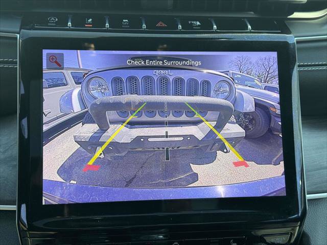 Certified 2023 Jeep Grand Cherokee L Limited AWD/4WD image 22