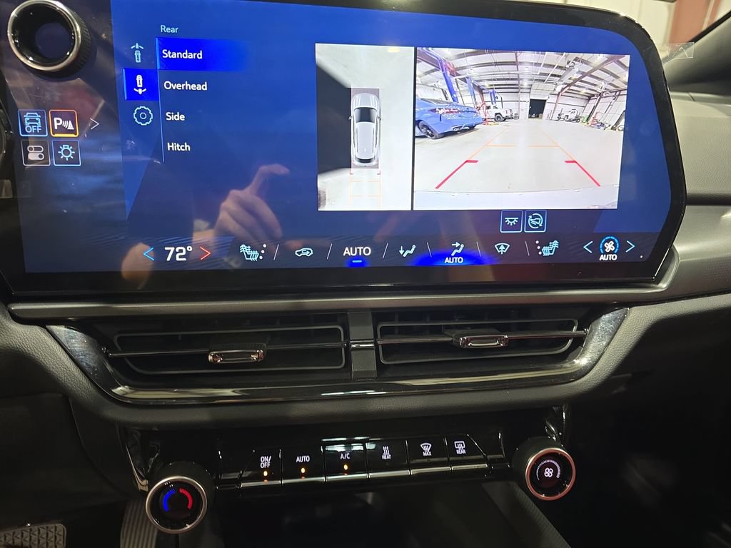 New 2025 Chevrolet Equinox EV RS w/ LPO, Illumination Package AWD/4WD image 24