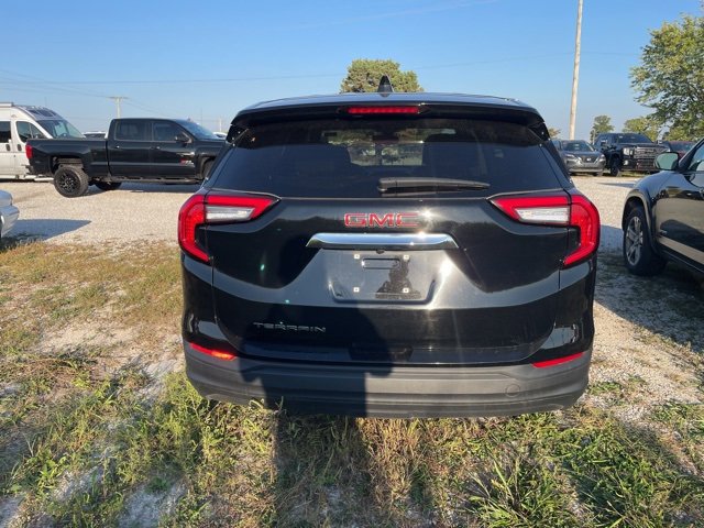 Used 2024 GMC Terrain SLE image 6