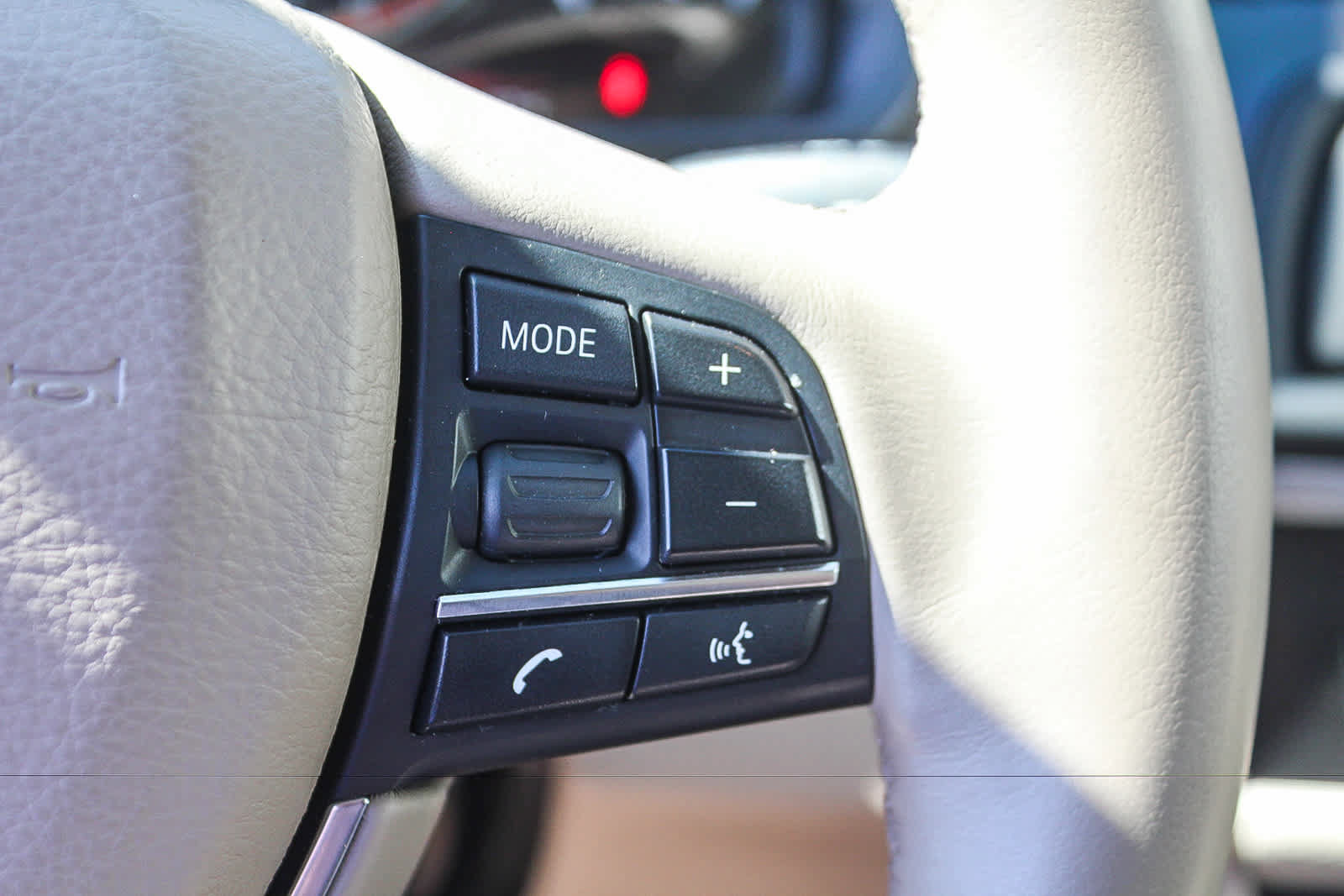 Used 2014 BMW 528i xDrive Sedan AWD/4WD image 24