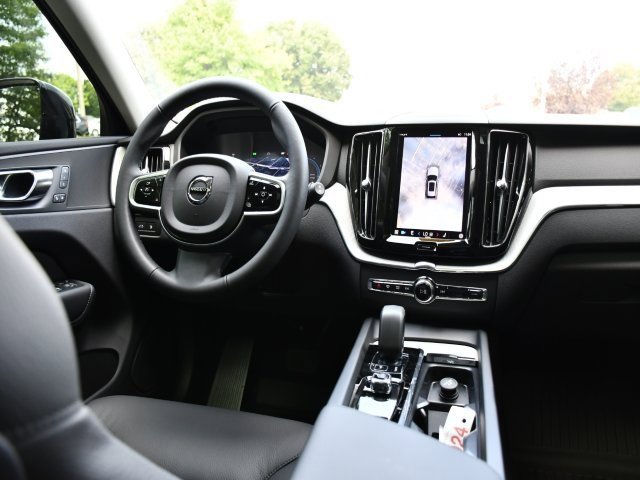 New 2025 Volvo XC60 T8 Plus w/ Protection Package Premier image 18