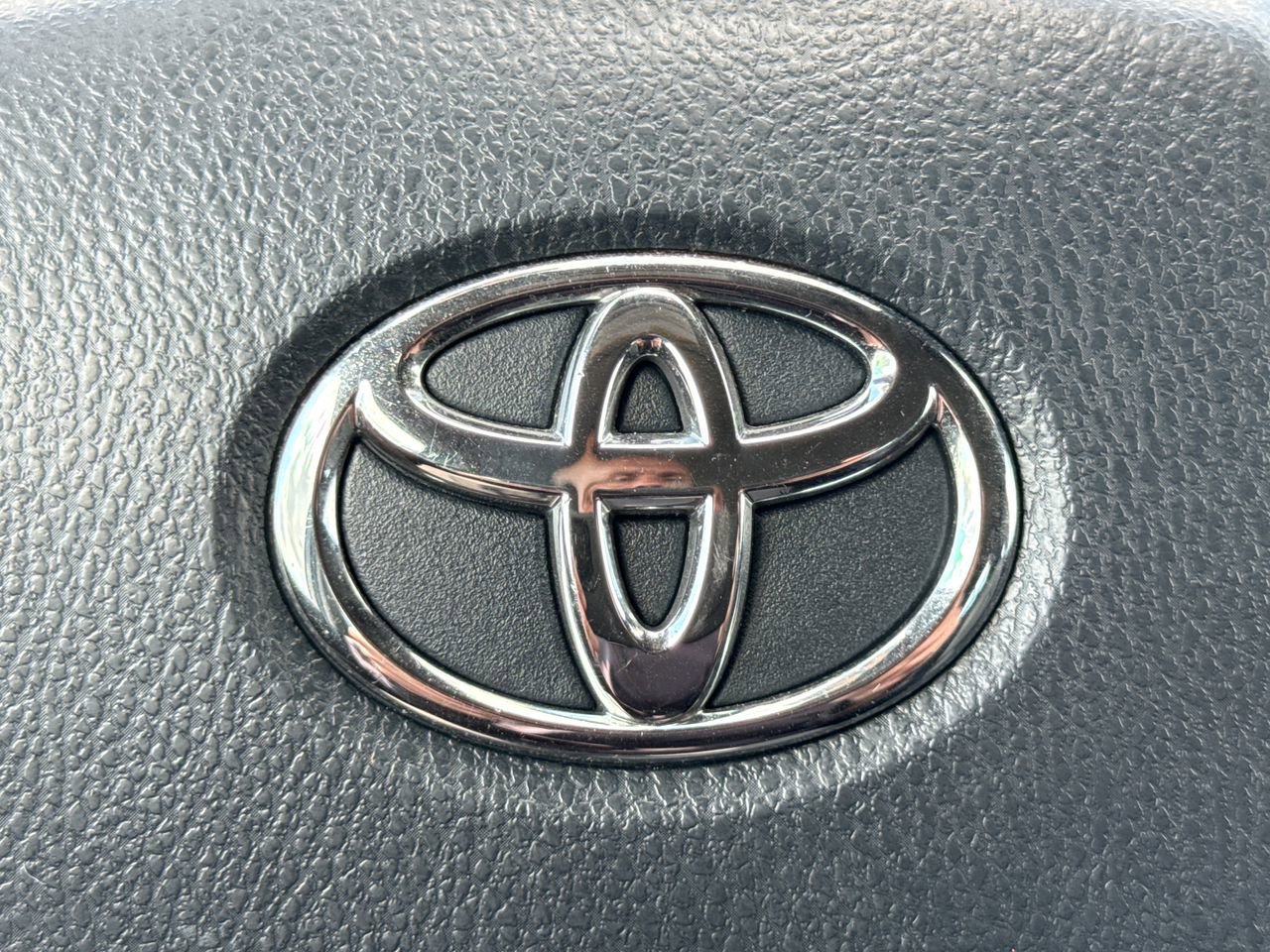 Used 2024 Toyota Camry SE FWD image 27