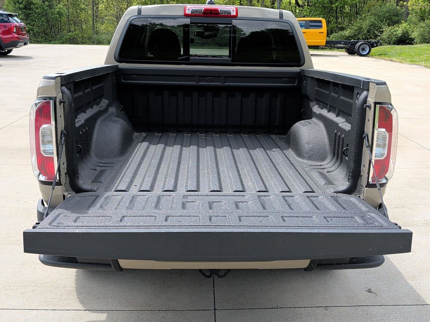 Used 2021 GMC Canyon AT4 w/ Driver Alert Package AWD/4WD image 7