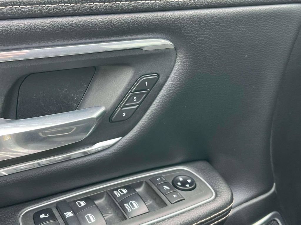 Used 2021 RAM 1500 Laramie AWD/4WD image 14