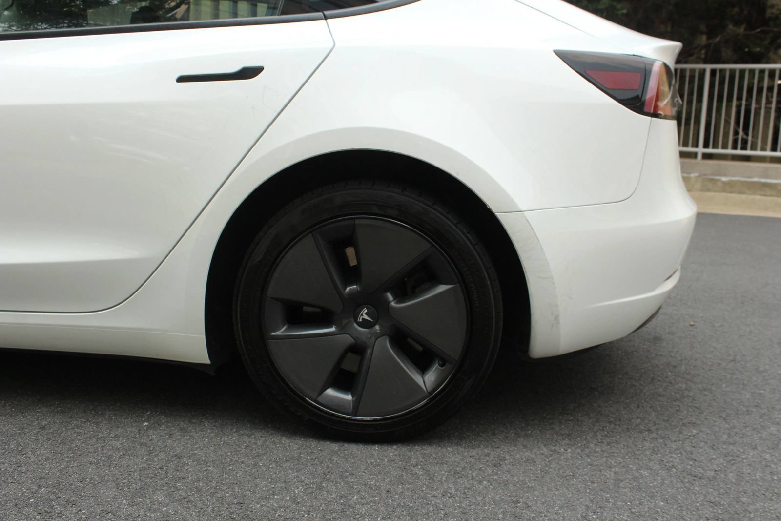 Used 2023 Tesla Model 3 Standard Range RWD image 10