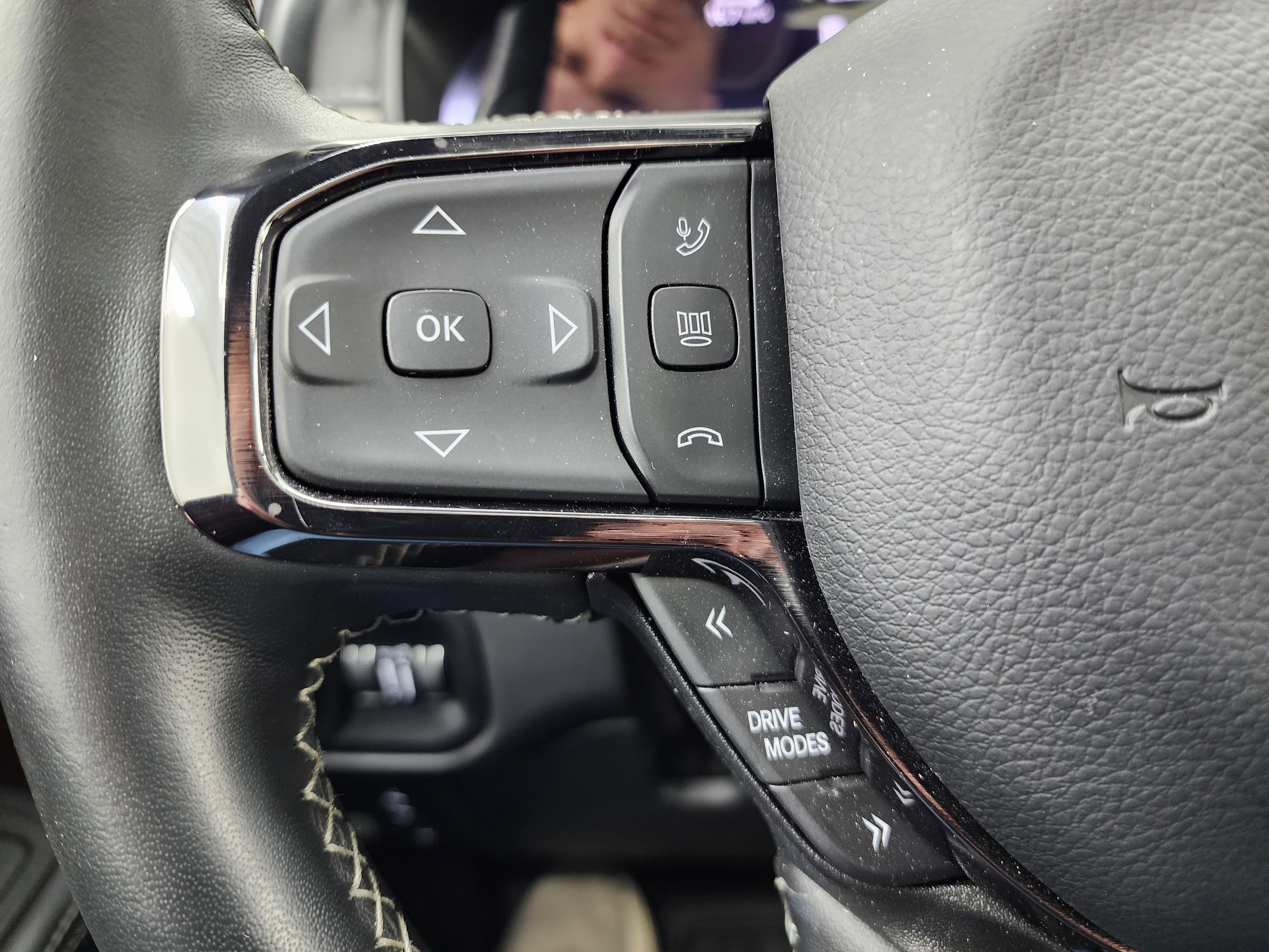 Used 2025 RAM 1500 Limited AWD/4WD image 19