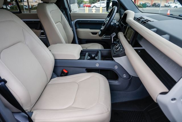 Used 2023 Land Rover Defender 110 S image 17
