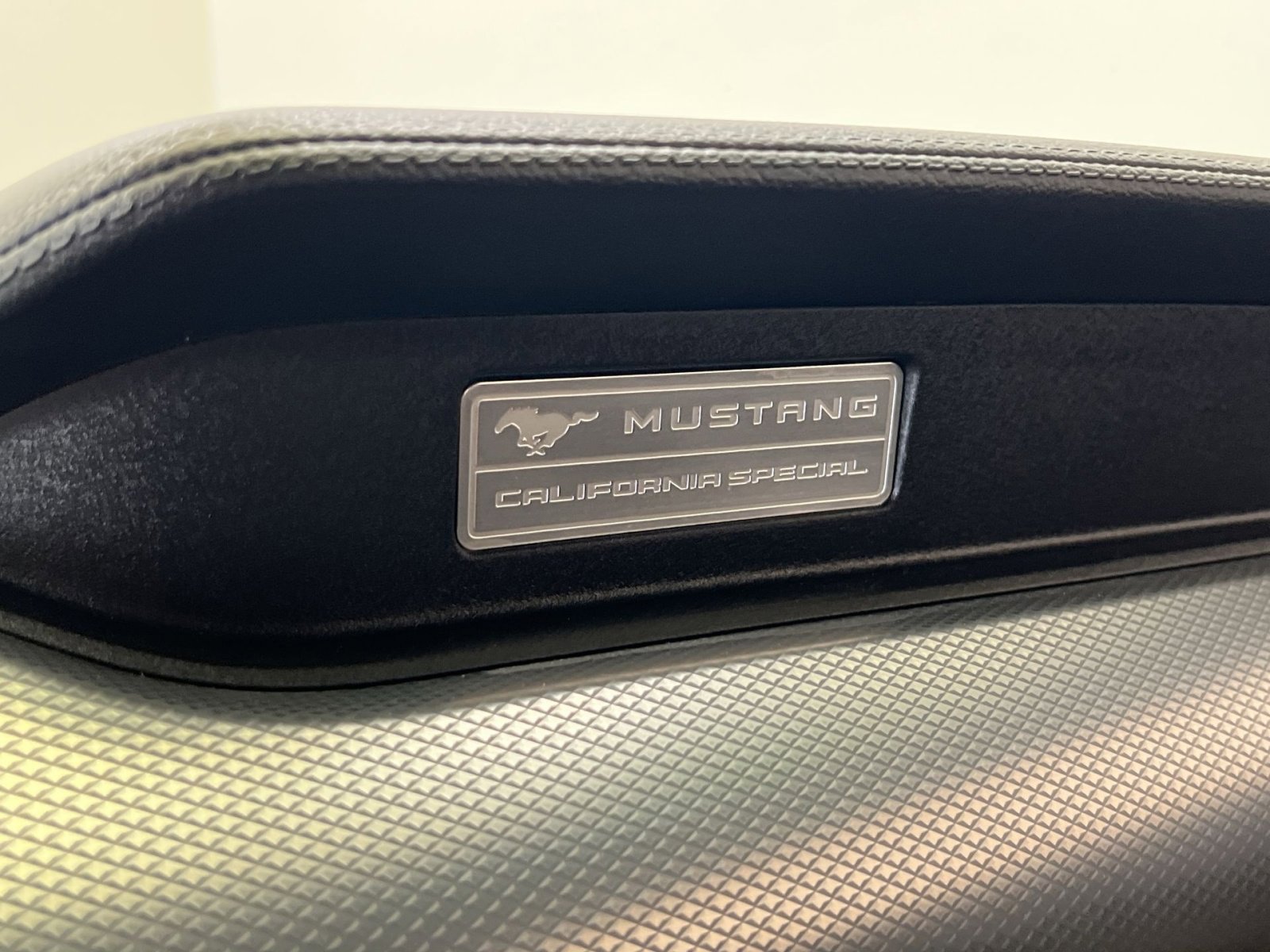 Used 2016 Ford Mustang GT Premium w/ Equipment Group 401A RWD image 38