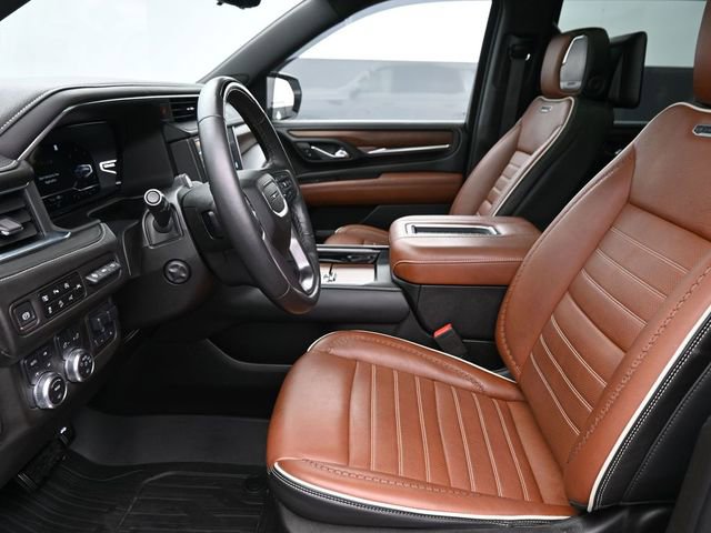 Certified 2023 GMC Yukon Denali Ultimate w/ LPO, Floor Liner Package AWD/4WD image 10