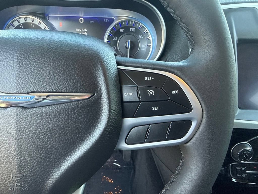 Used 2023 Chrysler 300 Touring w/ Sport Appearance Package RWD image 17