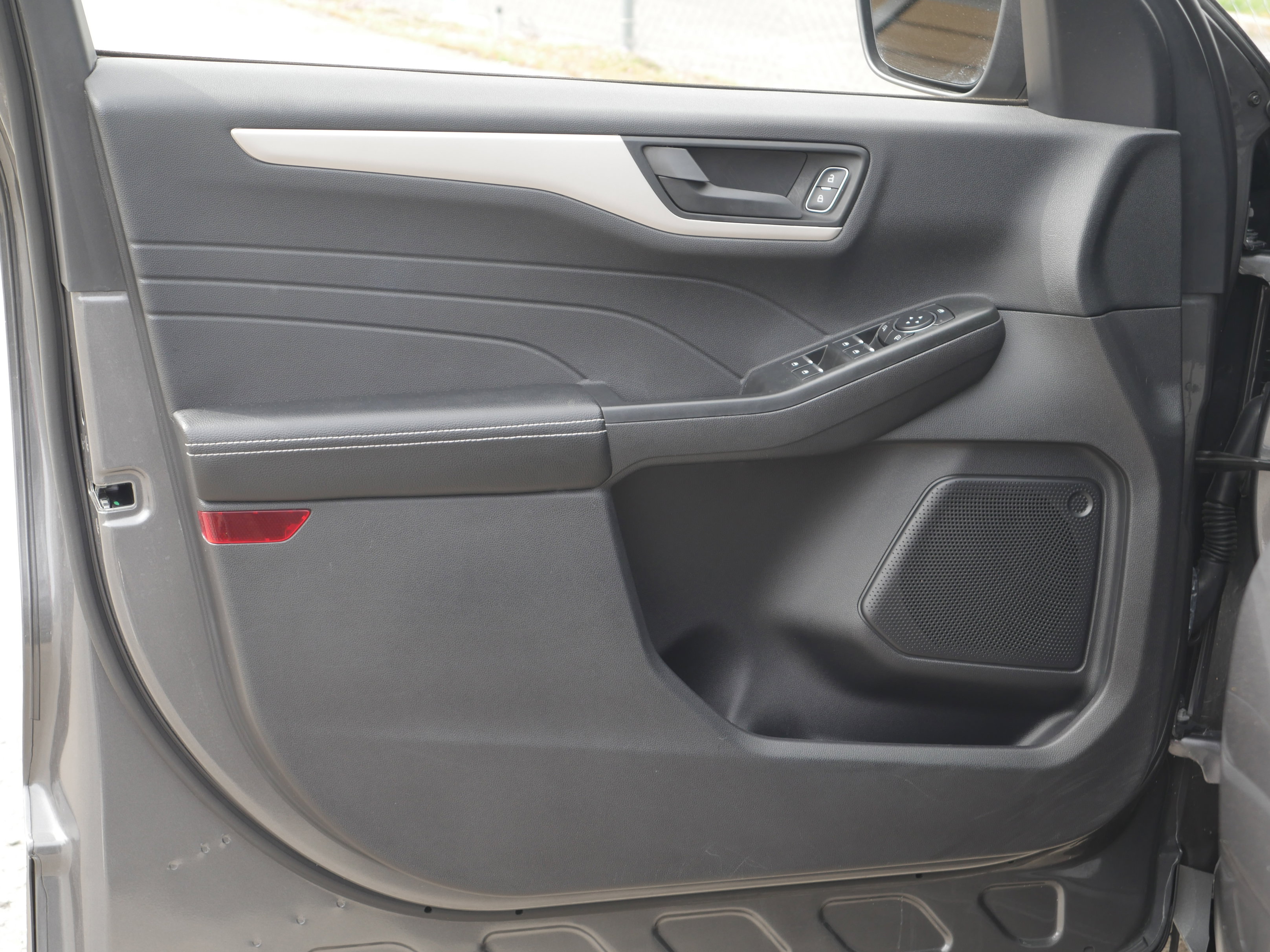 Certified 2022 Ford Escape SE w/ SE Sport Appearance Package AWD/4WD image 35