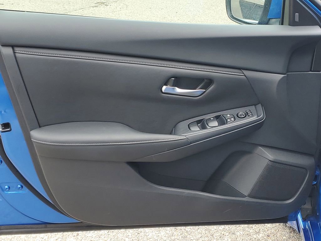 Used 2024 Nissan Sentra SV FWD image 8