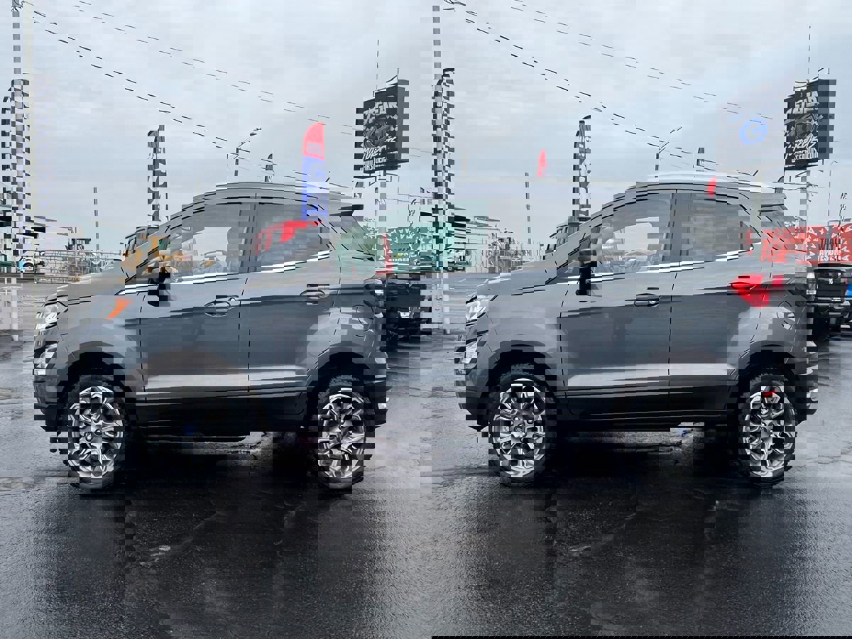 Used 2018 Ford EcoSport Titanium w/ Titanium Cold Weather Package image 4