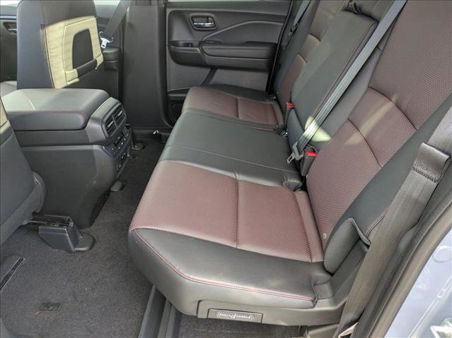 Certified 2025 Honda Ridgeline Black Edition image 18