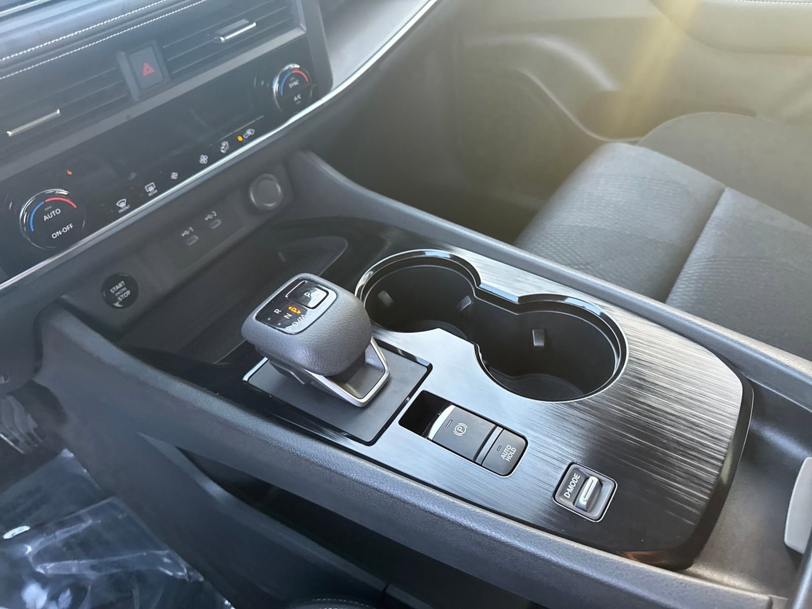 Certified 2025 Nissan Rogue SV image 19