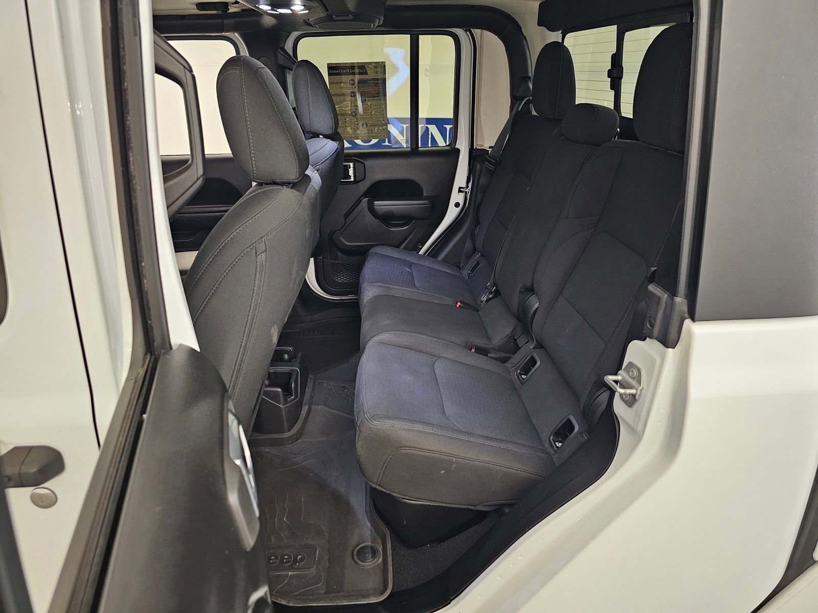 Used 2022 Jeep Gladiator Sport image 35