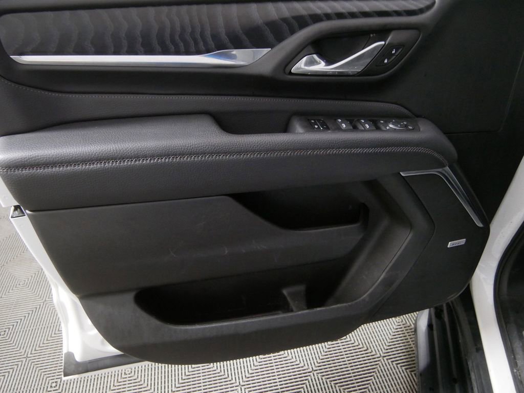 Used 2024 GMC Yukon Denali w/ Advanced Technology Package AWD/4WD image 14