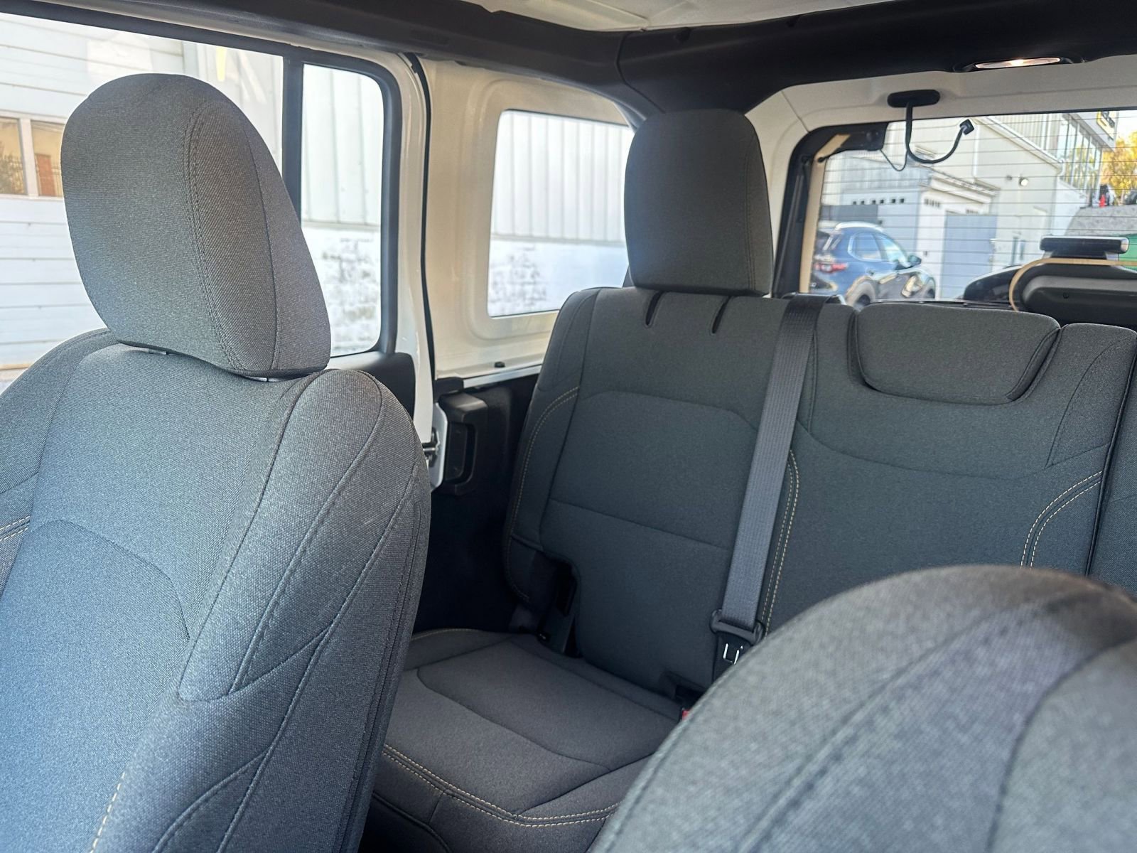 Used 2025 Jeep Wrangler Sport S image 38