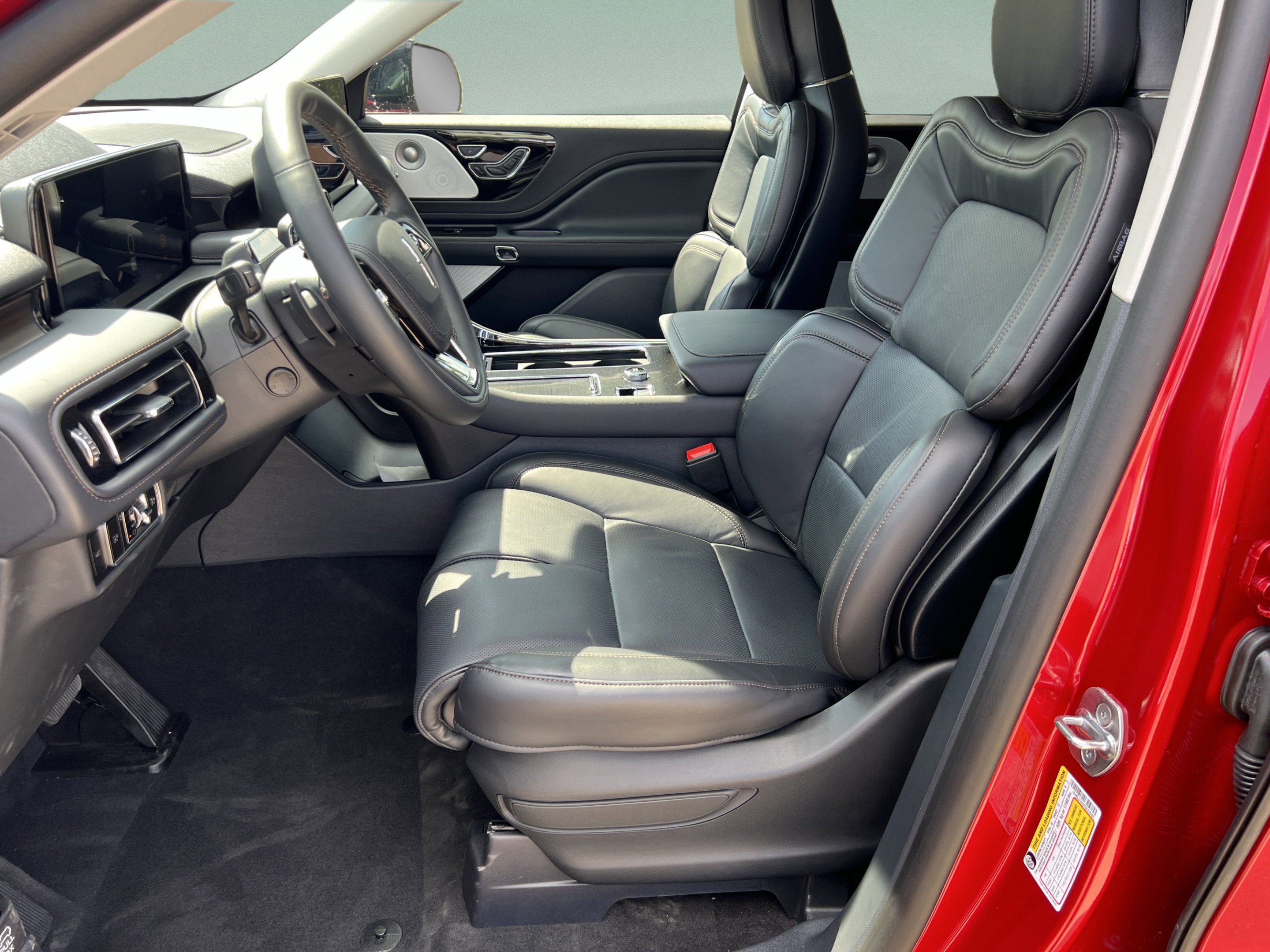 New 2026 Lincoln Aviator Reserve AWD/4WD image 9