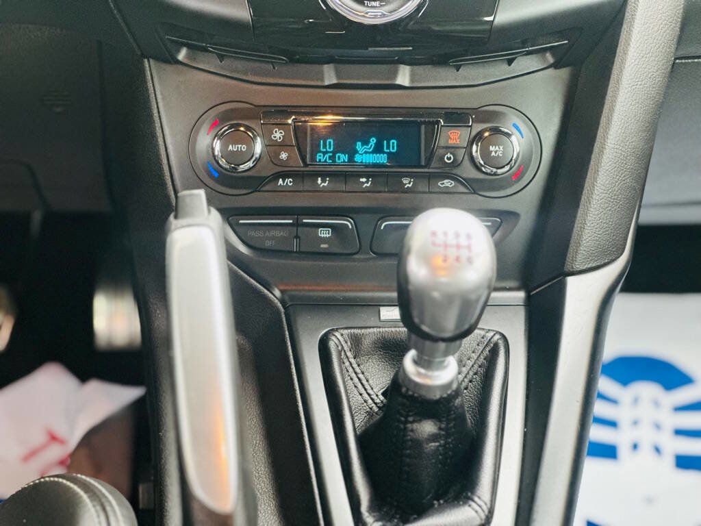 Used 2014 Ford Focus ST w/ Equipment Group 202A image 18