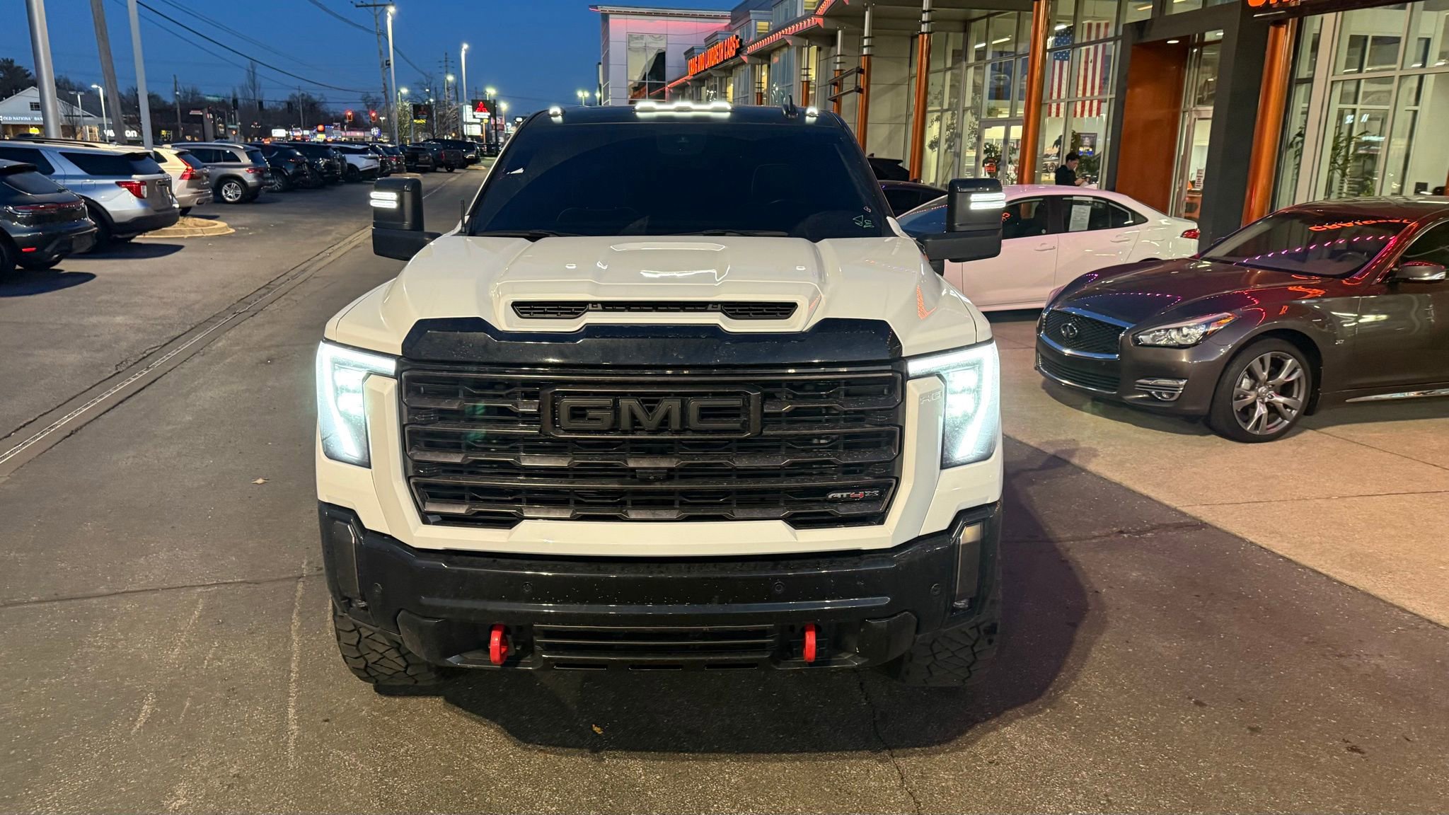 Used 2024 GMC Sierra 2500 AT4X image 18