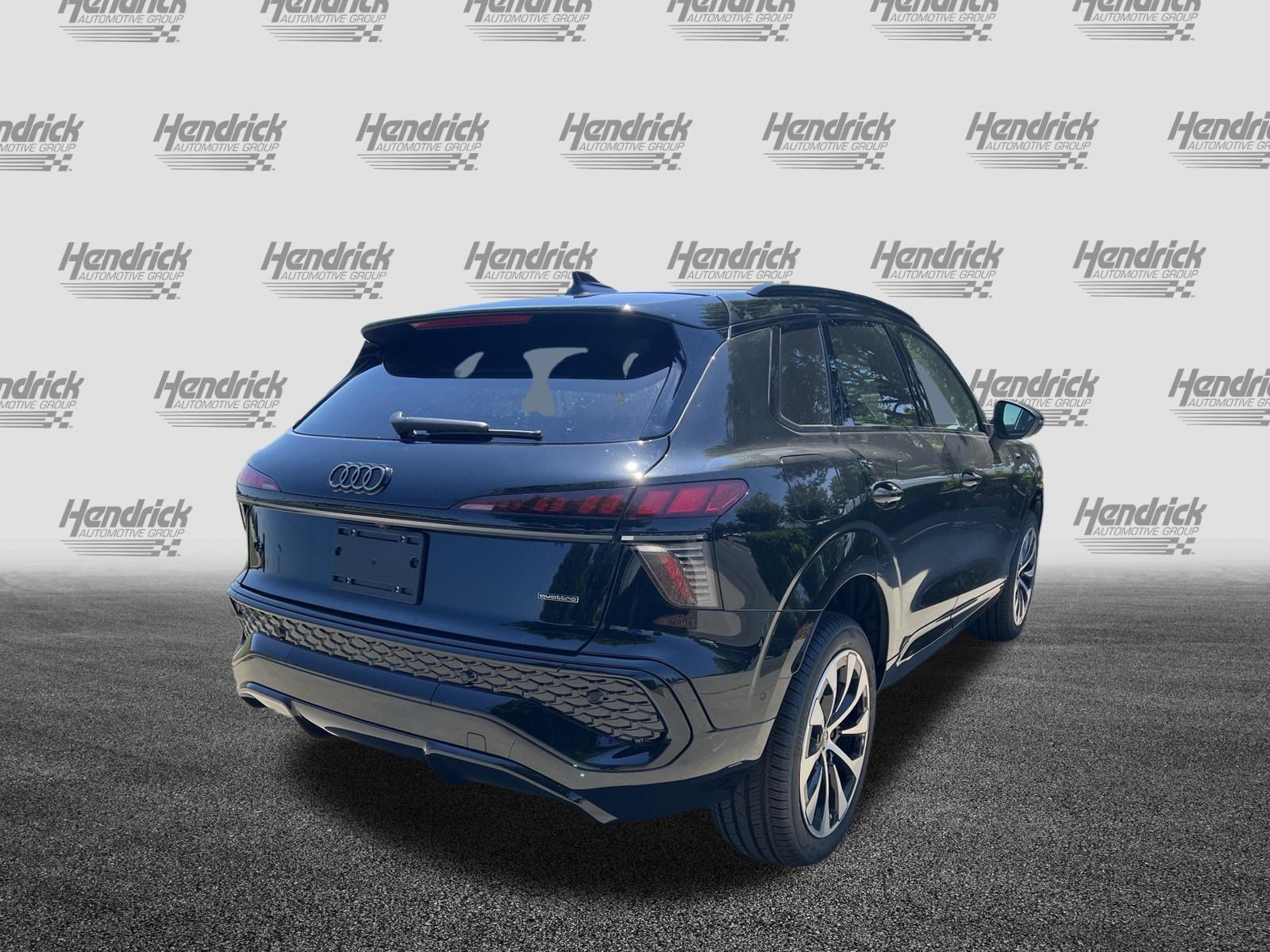 Used 2026 Audi Q3 quattro 2.0T w/ Driver Assistance Package AWD/4WD image 9