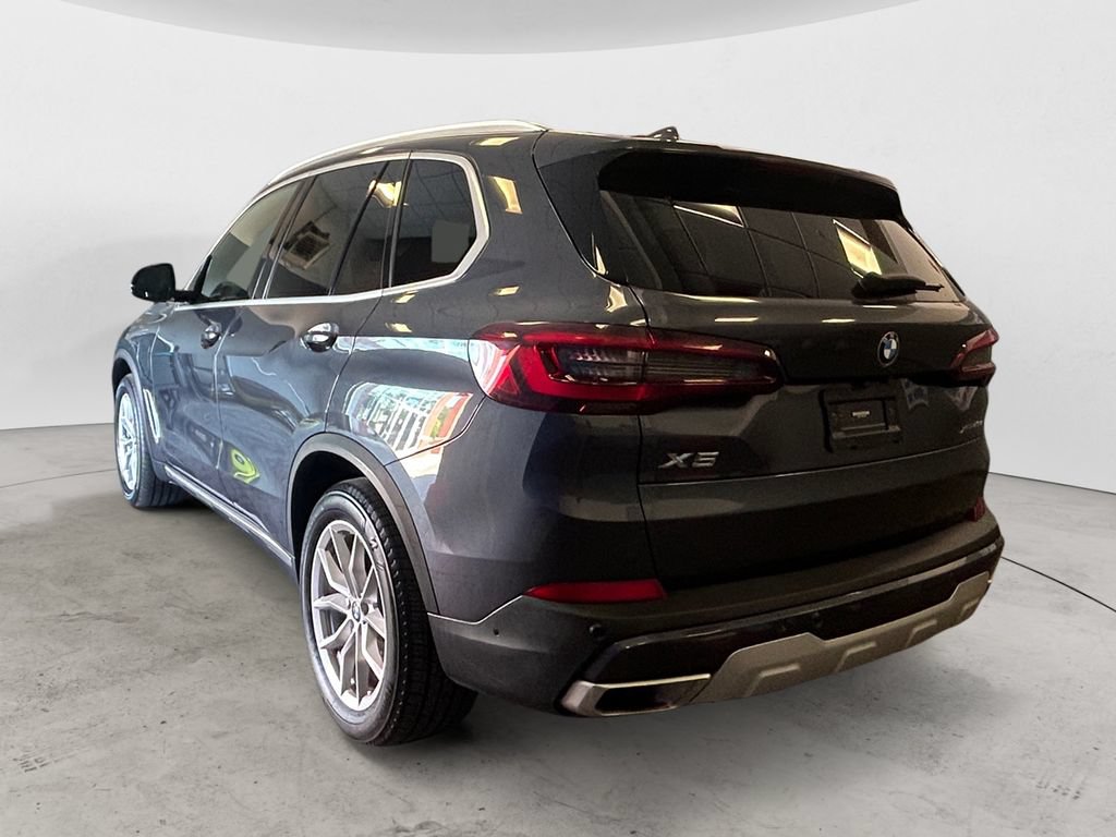 Used 2021 BMW X5 xDrive45e w/ Premium Package AWD/4WD image 3