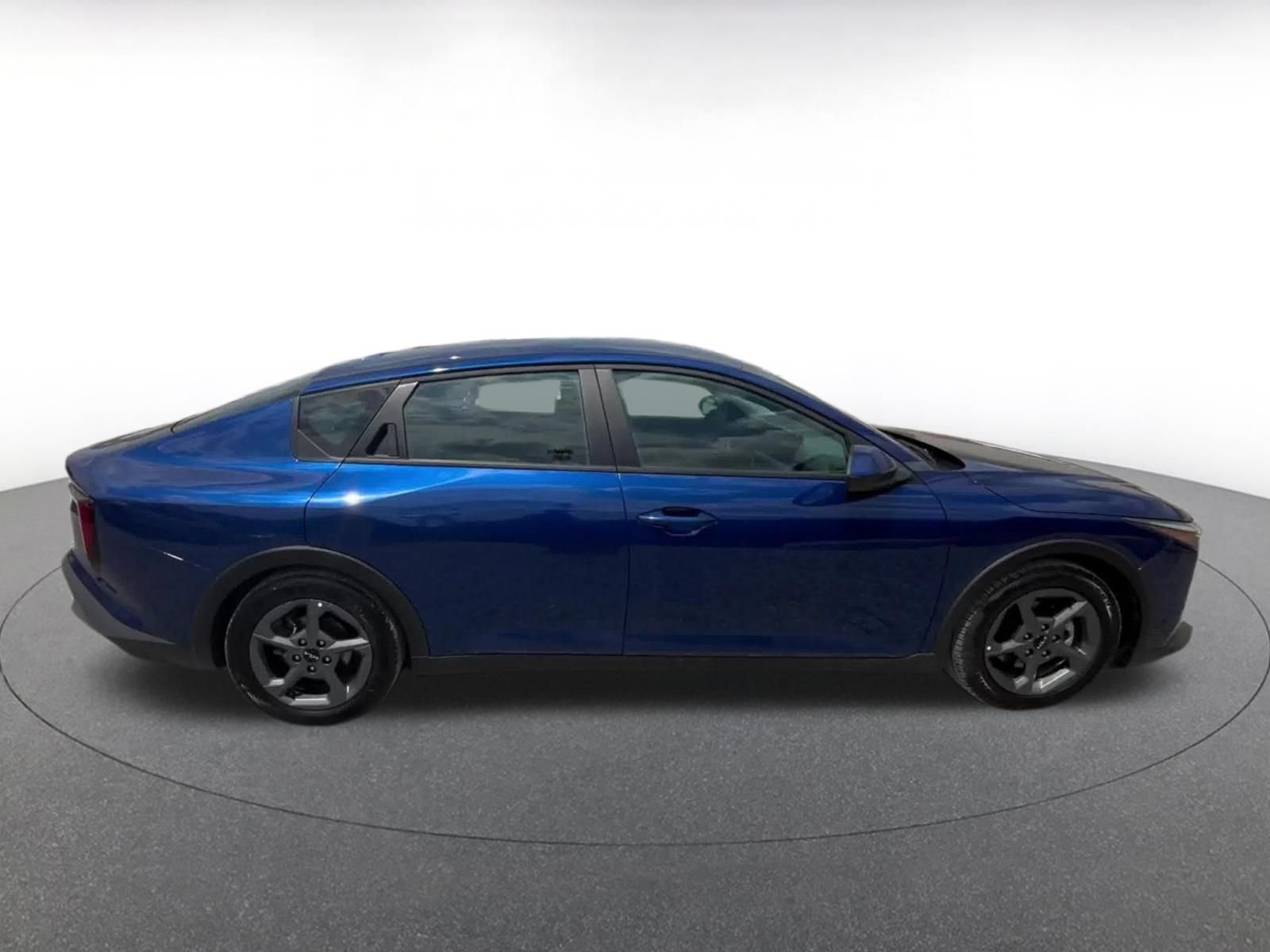 Used 2025 Kia K4 FWD image 16