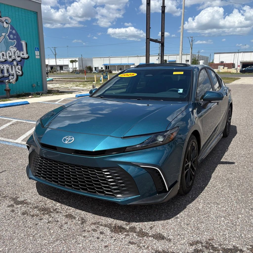 Used 2025 Toyota Camry SE w/ Multimedia Upgrade Package image 7
