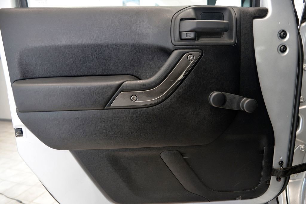 Used 2012 Jeep Wrangler Sport AWD/4WD image 14