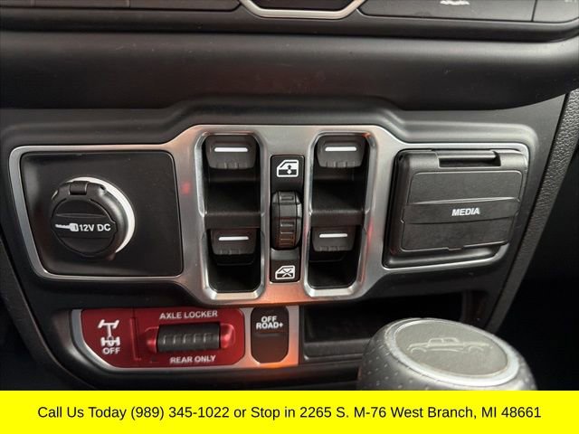 Used 2023 Jeep Gladiator Mojave w/ Cold Weather Group image 26