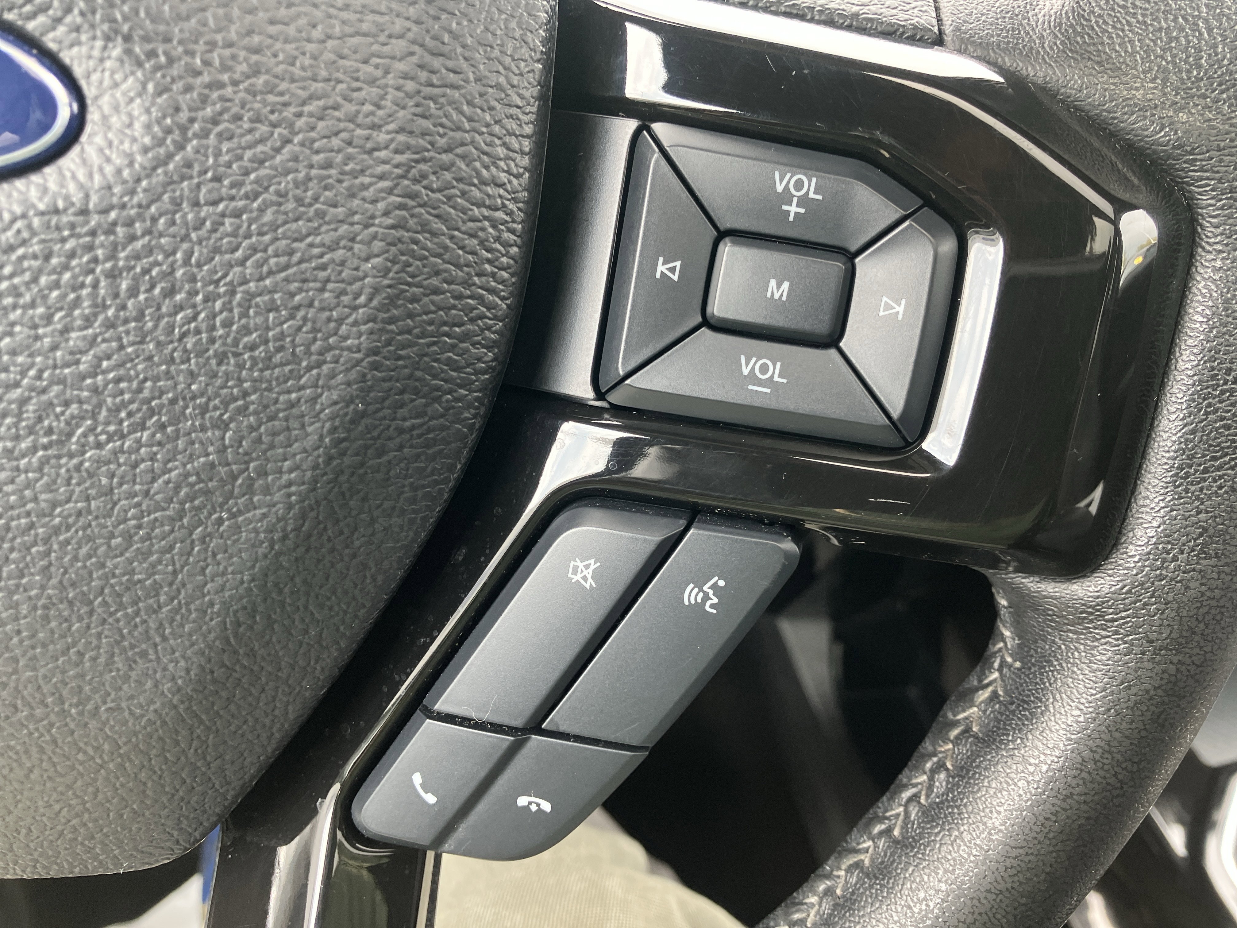 Used 2019 Ford F150 Lariat w/ Equipment Group 502A Luxury AWD/4WD image 24